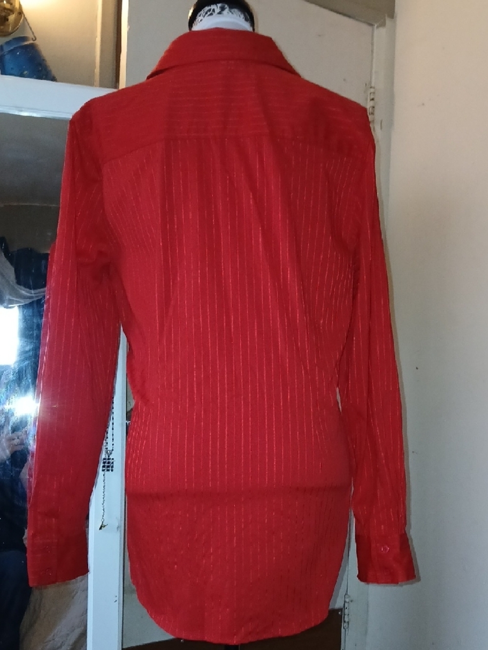 Apostrophe Red Button-Front Shirt - Picture 6 of 8